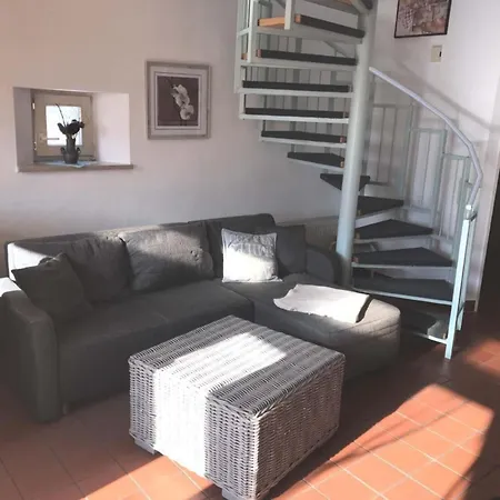 In Mit Garten- Terrasse Und Grill By Interhome Casa vacanze